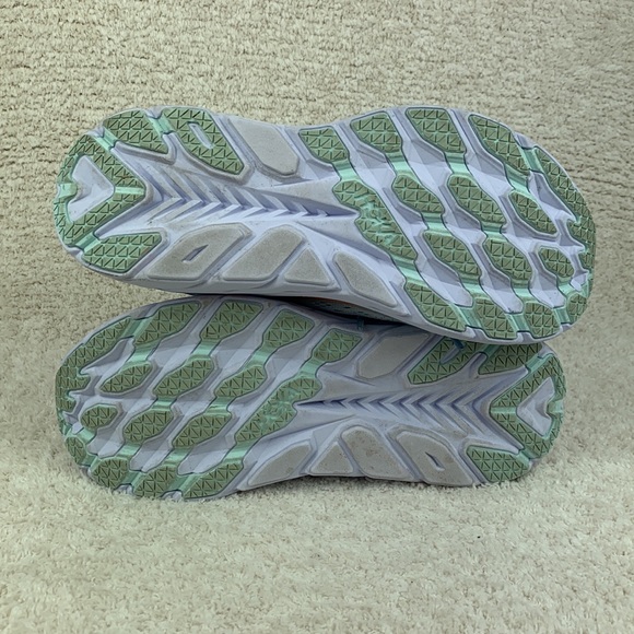 HOKA WOMEN'S CLIFTON 8 - Picture 6 of 7